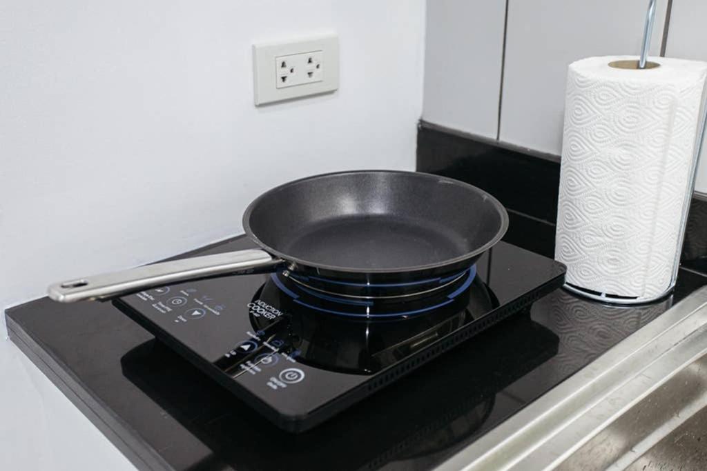 דירות בנגקוק P2 Silom Large 2Beds Full Kitchen Wifi 4-6Pax מראה חיצוני תמונה