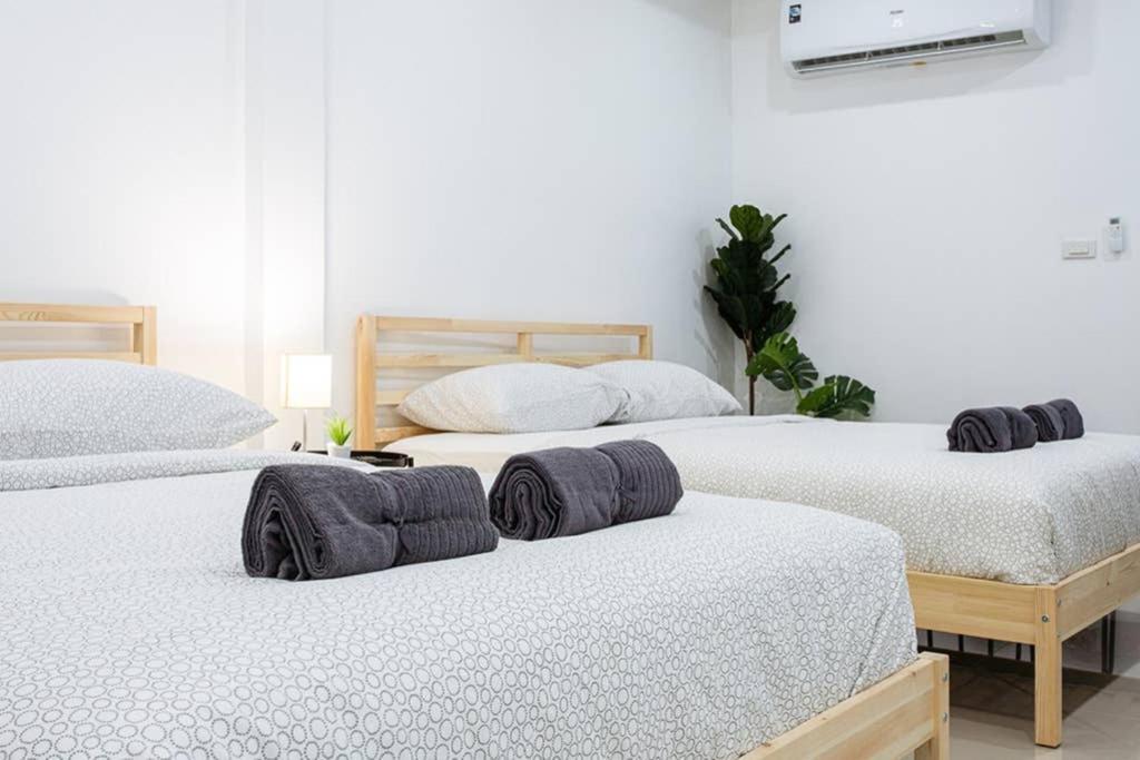דירות בנגקוק P2 Silom Large 2Beds Full Kitchen Wifi 4-6Pax מראה חיצוני תמונה