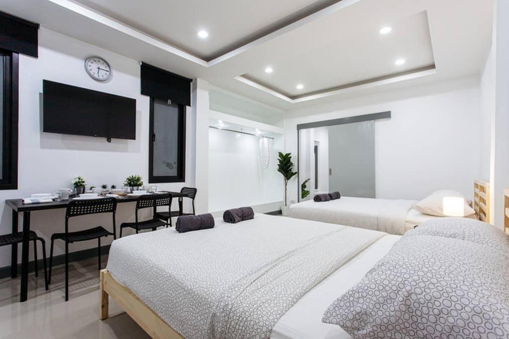דירות בנגקוק P2 Silom Large 2Beds Full Kitchen Wifi 4-6Pax מראה חיצוני תמונה